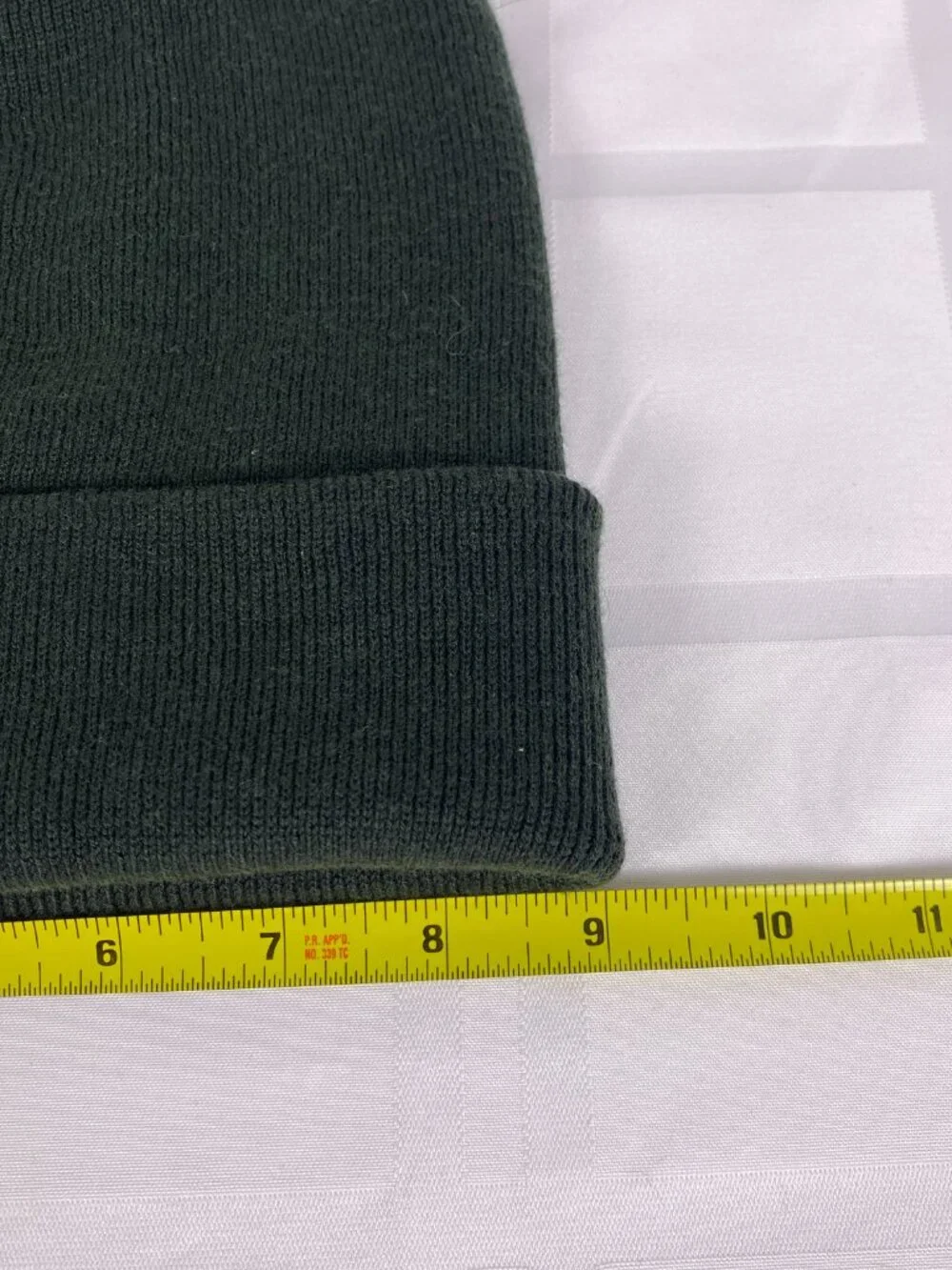 UGG Knit Hat Beanie Soft Cozy Winter Cap‎ Unisex One Size.